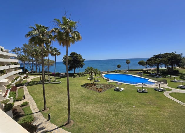 Apartment in Estepona - view 1
