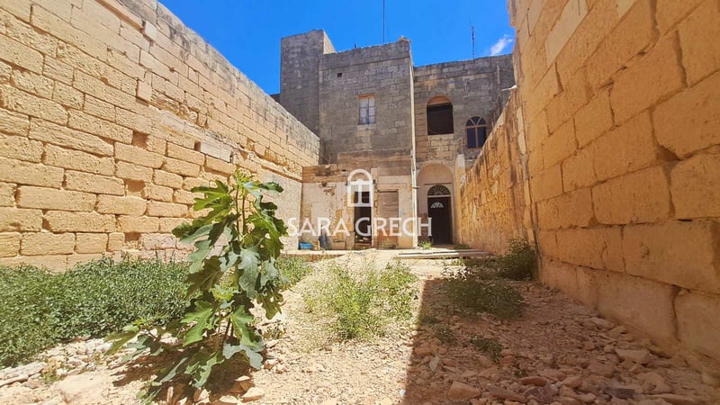 House in Mosta - view 1