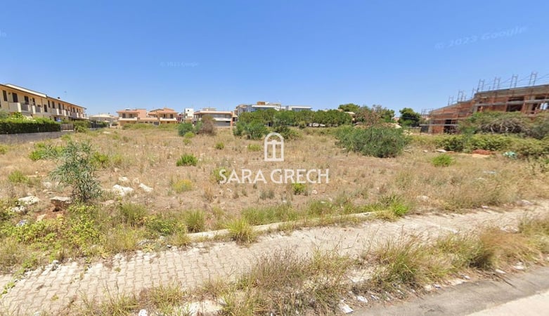 Land in Qala - view 1