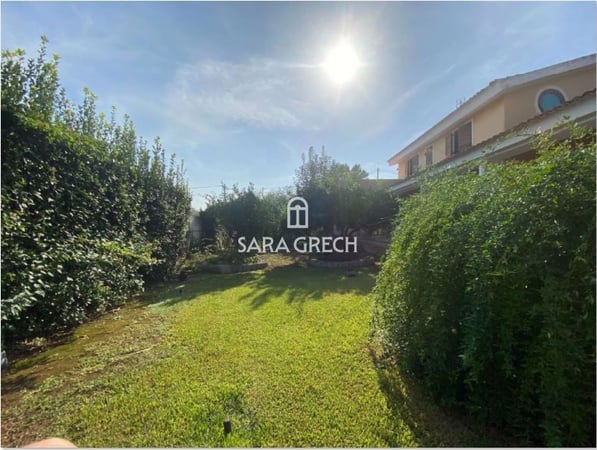 Villa in Qala - view 1