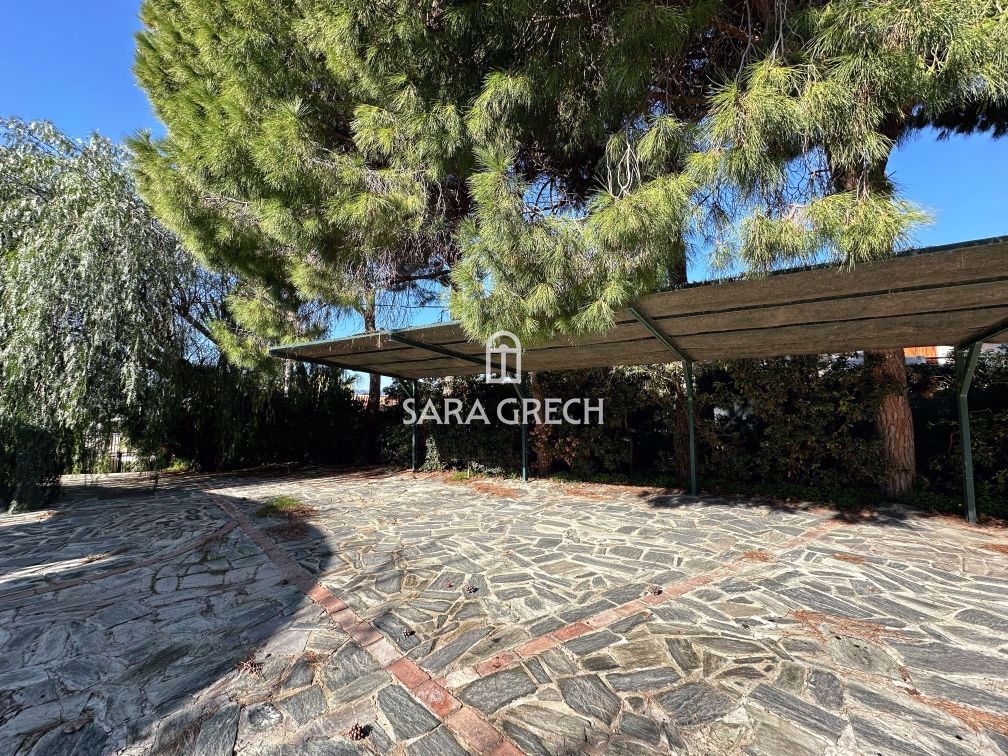 Villa in Qala - Image 4