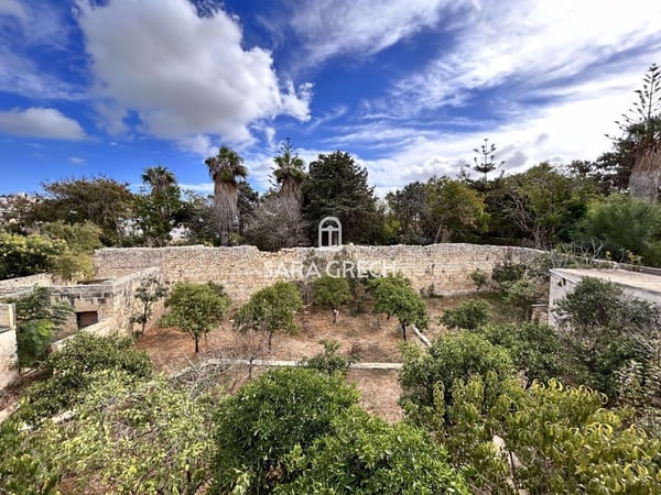 House in Lija - view 1