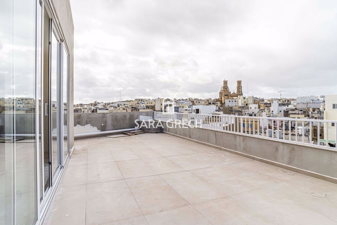 Penthouse in Hamrun - view 1