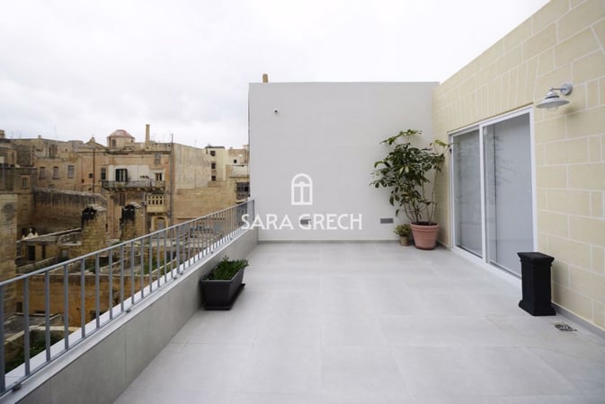 Penthouse in Valletta - view 1