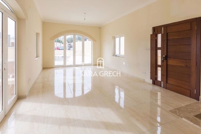 House in L-Iklin - view 1