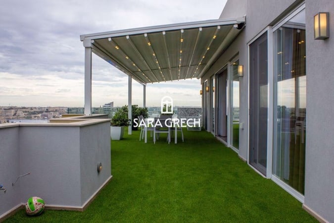 Penthouse in Saint Julian's - view 1