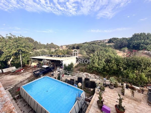 House in L-Imgarr - view 1