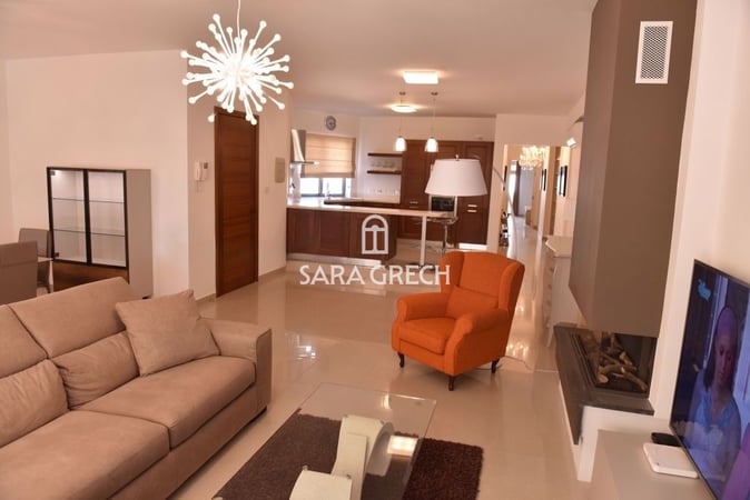 Penthouse in Tas-Sliema - view 1