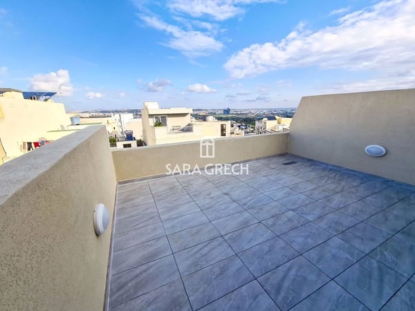 Penthouse in Haz-Zebbug - view 1