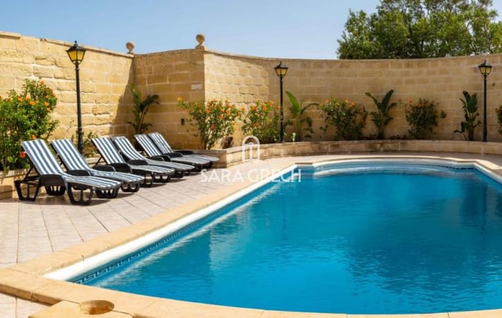 House in Iz-Zurrieq - view 1