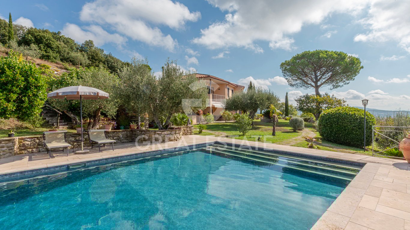 House in Passignano sul Trasimeno - Image 3