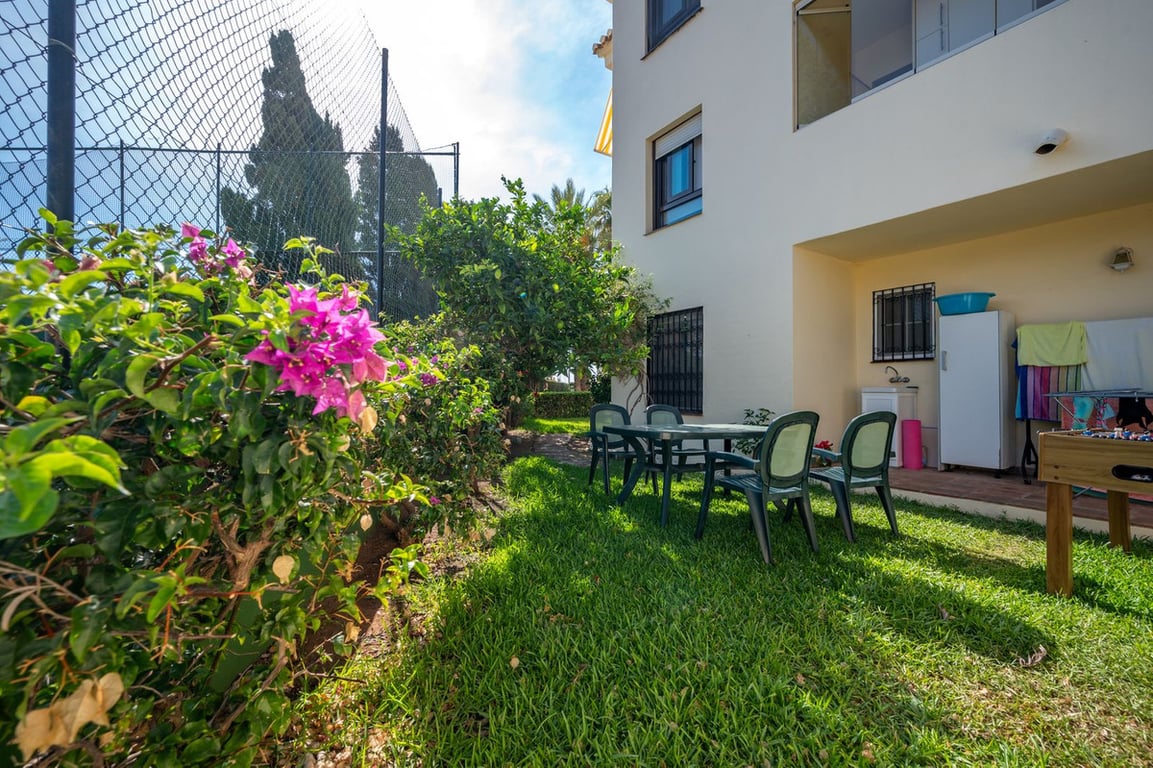 Apartment in La Cala De Mijas - Image 2