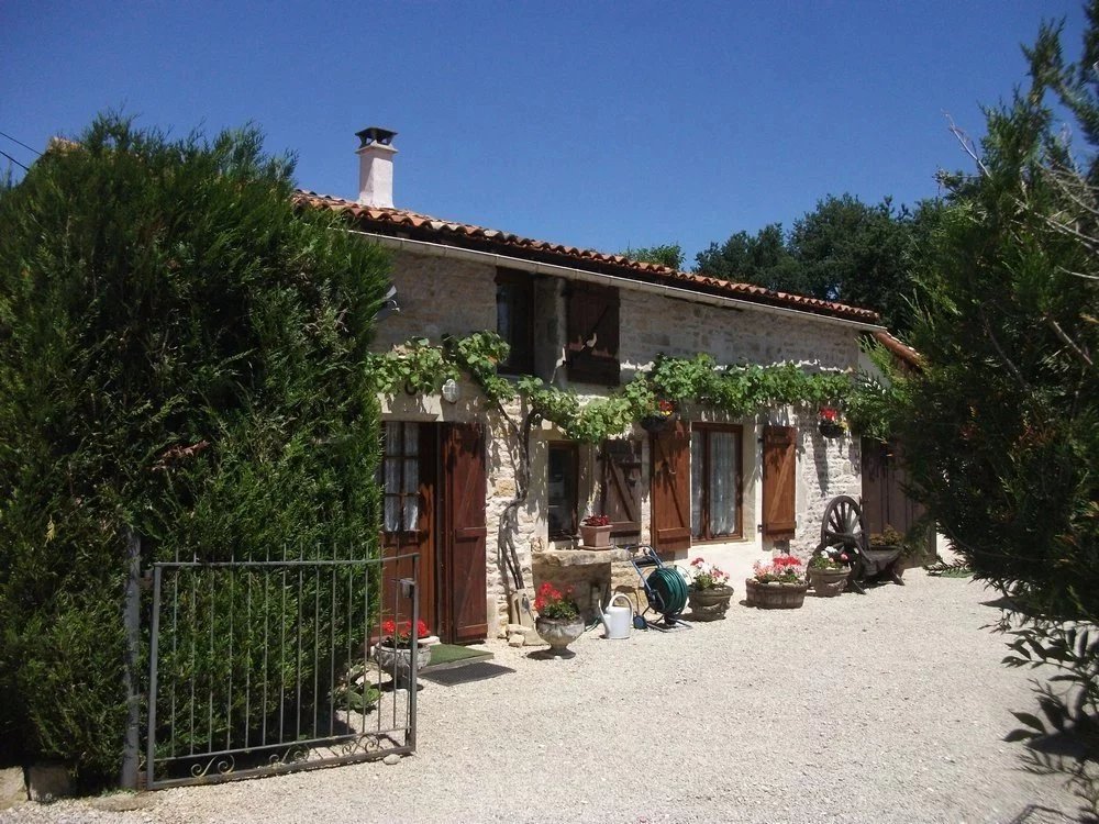 House in Clussais-la-Pommeraie - Image 2