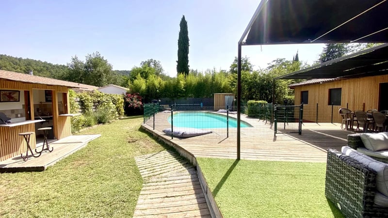 House in La Roque-d'Antheron - view 1