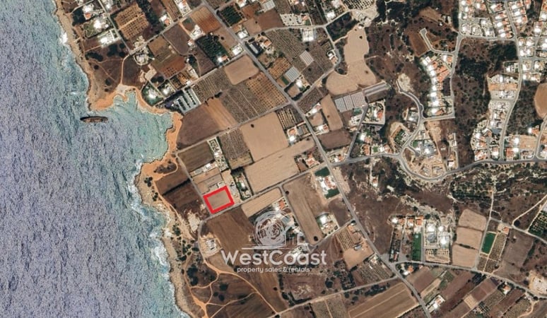 House in Pegeia - view 1