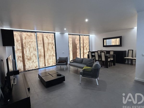 House in Tunes - view 1