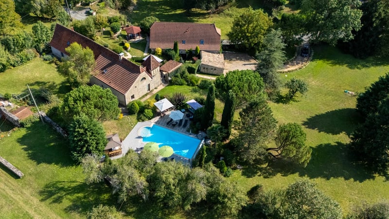 House in Assier - view 1