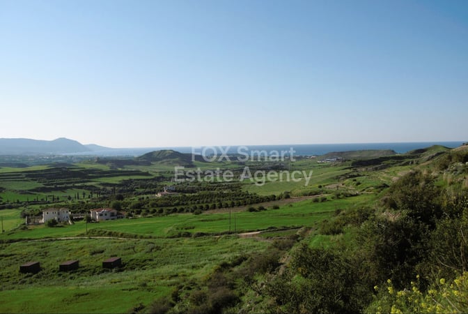 Land in Steni - view 1