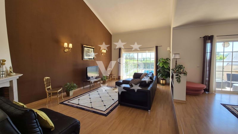 Villa in Canhestros - view 1