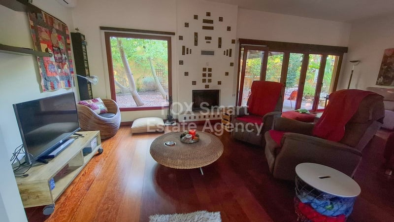 House in Sia - view 1