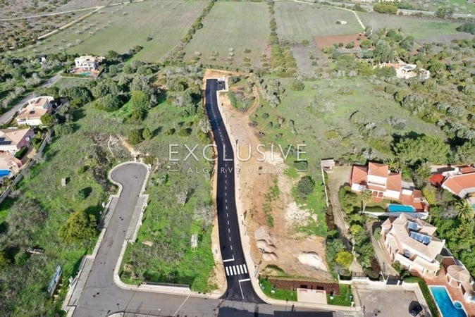Land in Faro - view 1