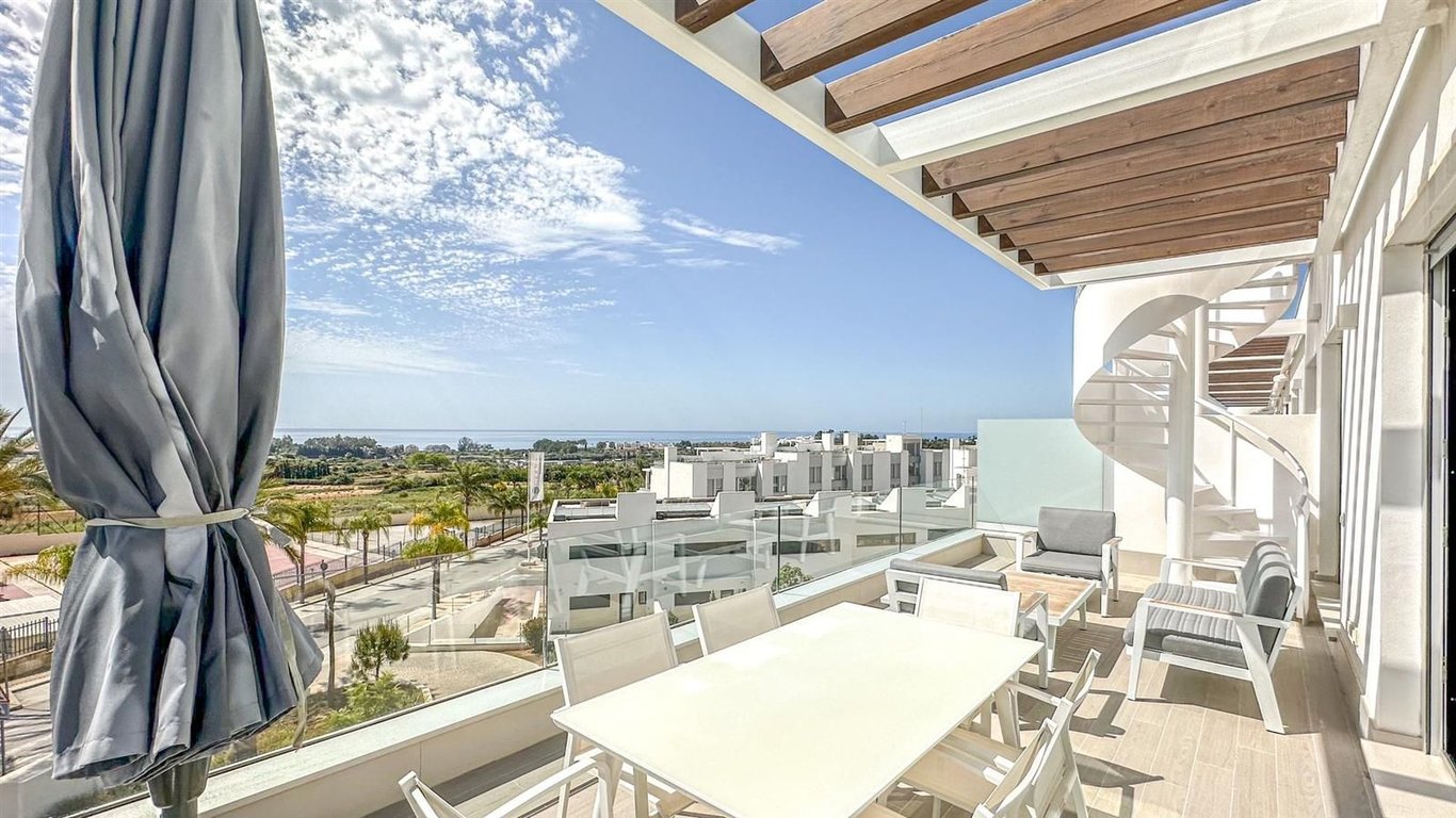 Penthouse in Atalaya Isdabe
