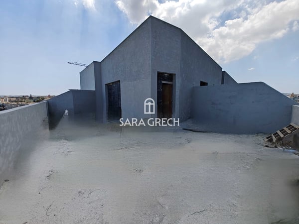 Penthouse in L-Imsida - view 1