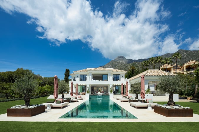 Villa in Marbella - view 1