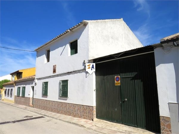 House in Monte Lope Alvarez - view 1