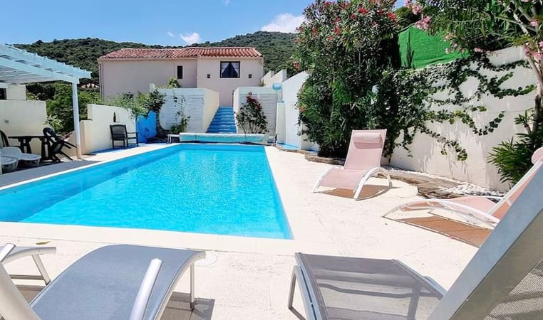 House in Caixas - view 1