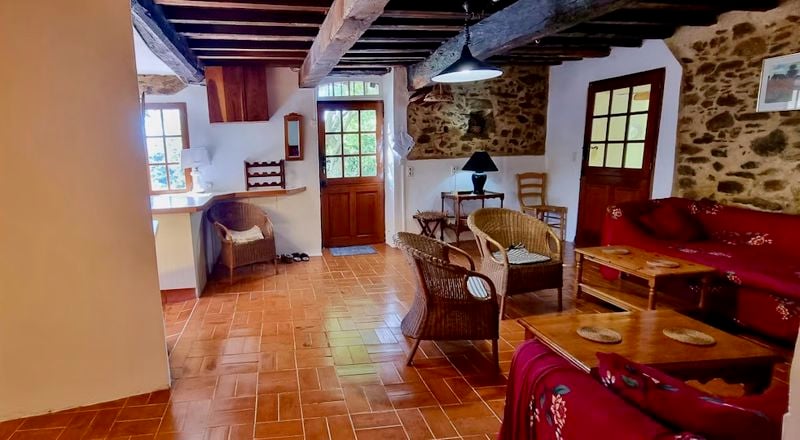 House in Caixas - Image 3