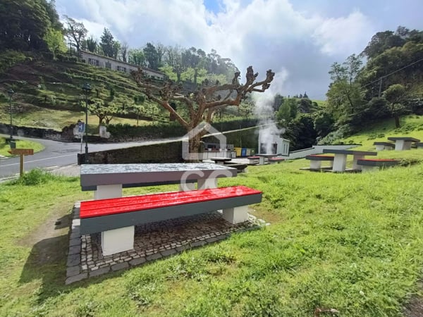 Villa in Ribeira Grande - view 1