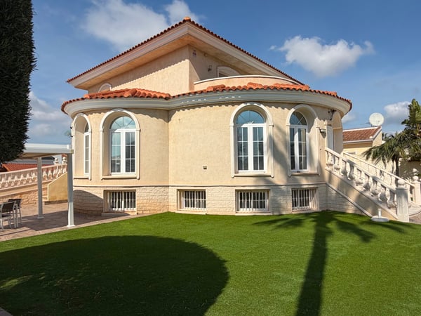 House in Dona Pepa - view 1