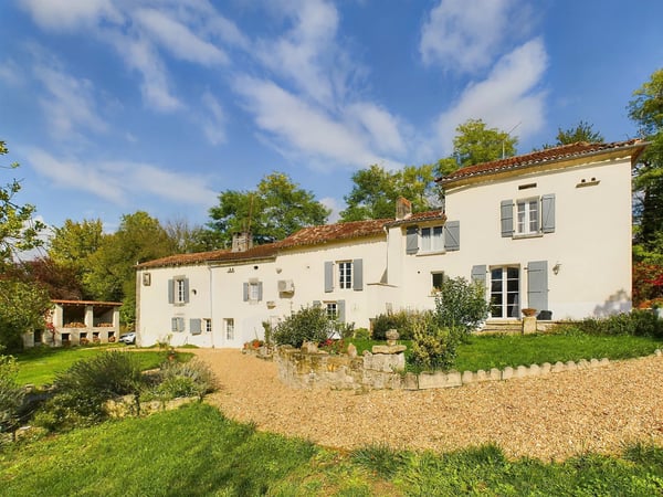 House in Verteillac - view 1