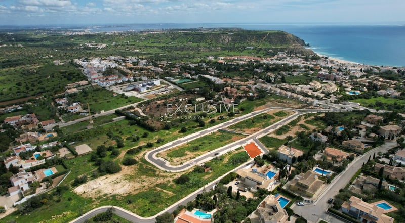 Land in Faro - view 1