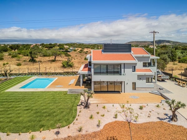 Villa in Quarteira - view 1