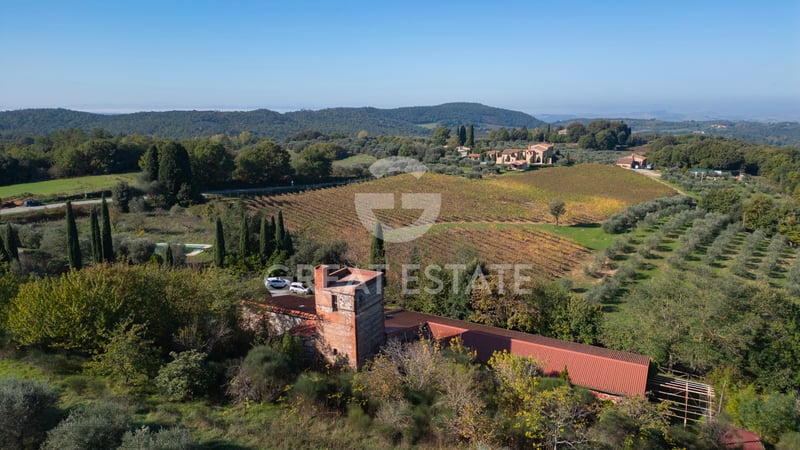 House in Rapolano Terme - view 1