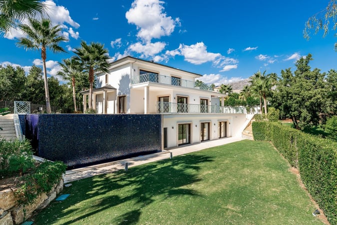 House in Marbella Del Este - view 1