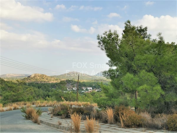 Land in Kornos - view 1