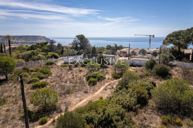 Land in Faro - view 1