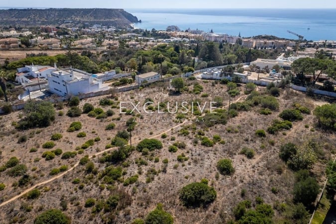 Land in Faro - view 1