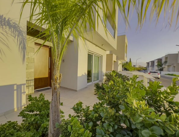 House in Konia - view 1