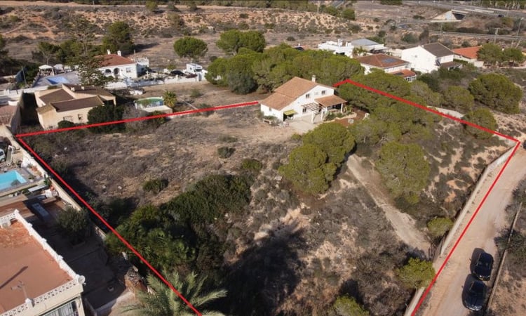 Villa in La Zenia - view 1