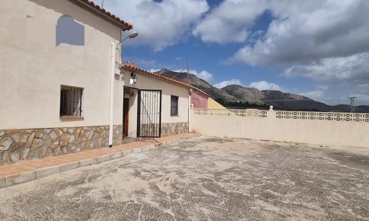 House in Hondon de las Nieves - view 1