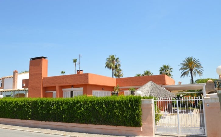 Villa in Torrevieja - view 1