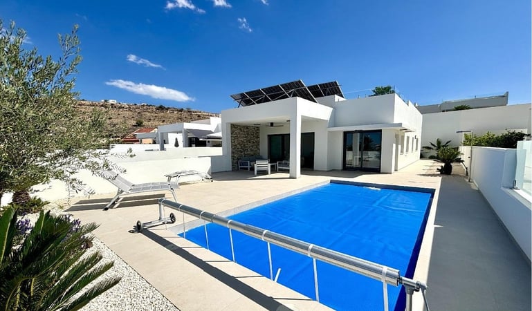 Villa in Benijofar - view 1
