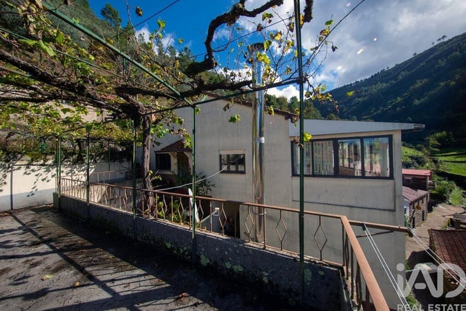 House in Folques - view 1