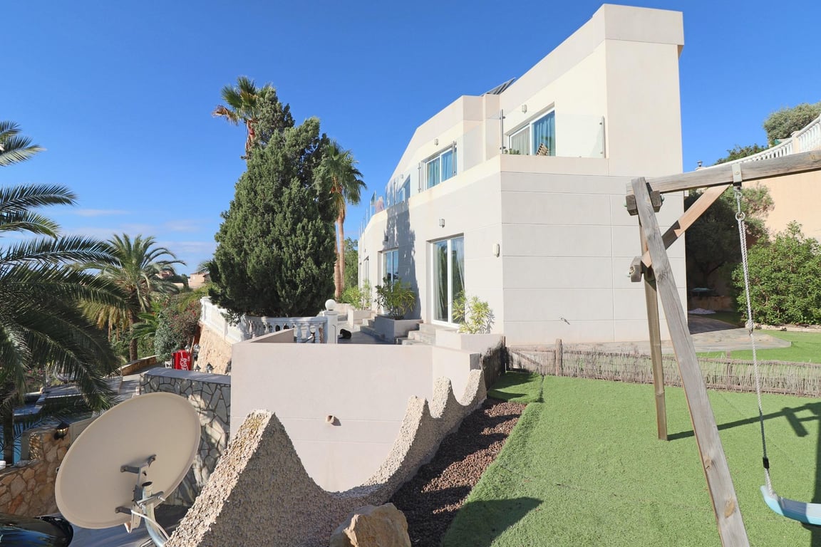 Villa in El Campello - Image 2