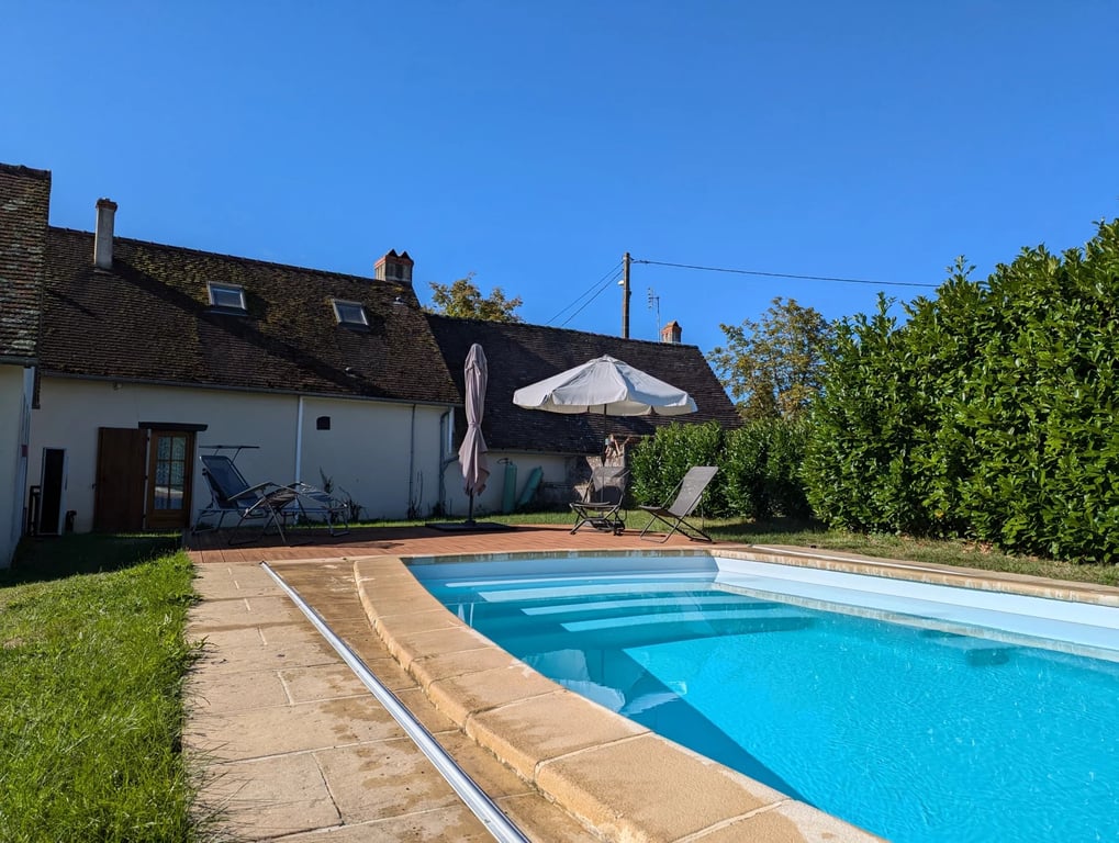 House in Brigueil-le-Chantre - Image 2