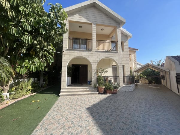 House in Ayios Athanasios (quarter) - view 1